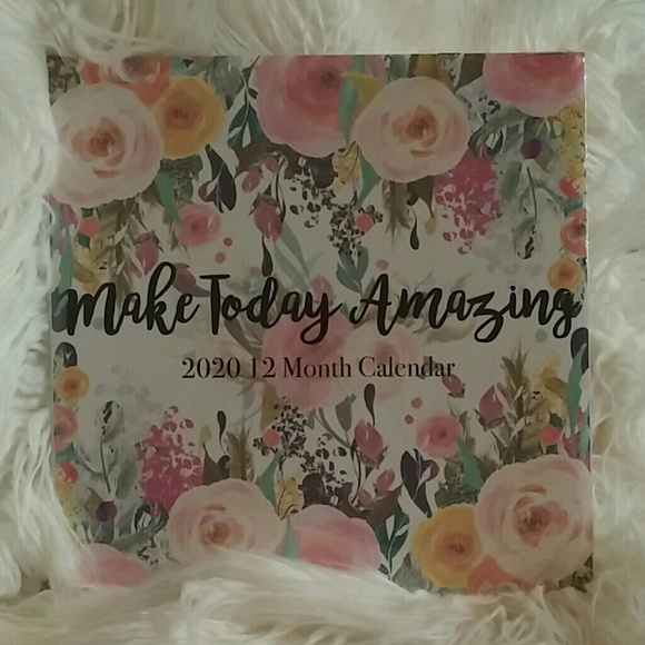 Free w $25 Buy Decor for Posh Closet 2020 Calendar - Picture 1 of 8